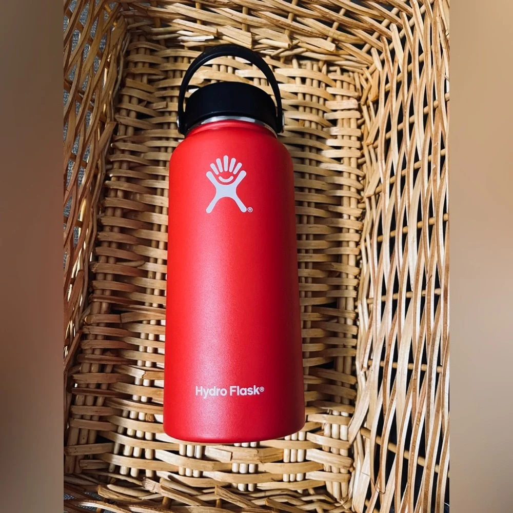 Hydro Flask - Picture 2 of 3